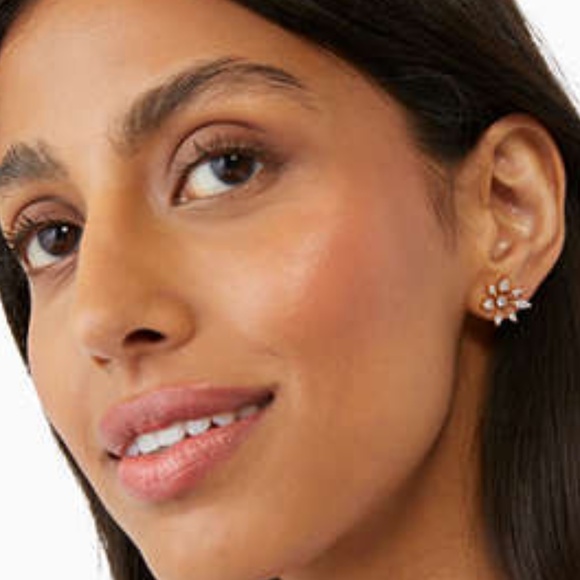 Kate Spade "Snow Day" Snowflake CZ stud earrings - NWT - Picture 2 of 3